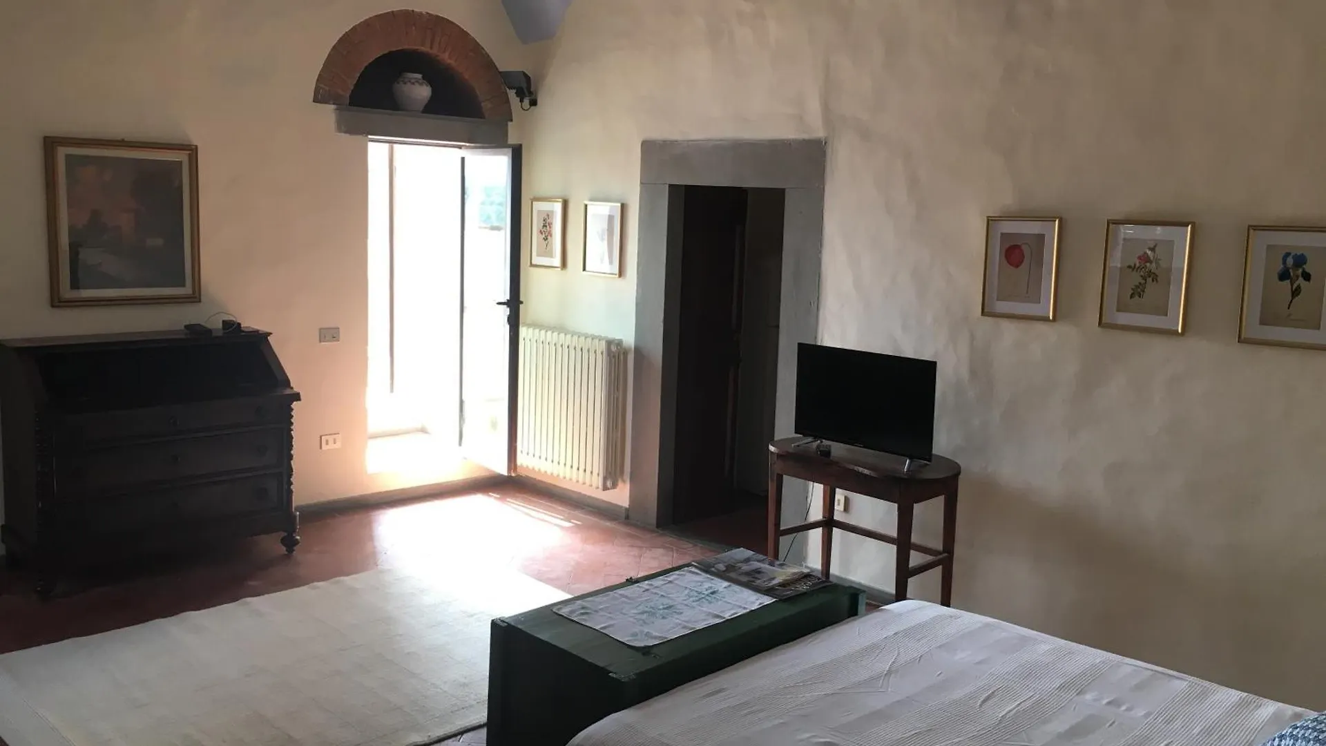 Wine Apartments Florence Lawrence Casignano