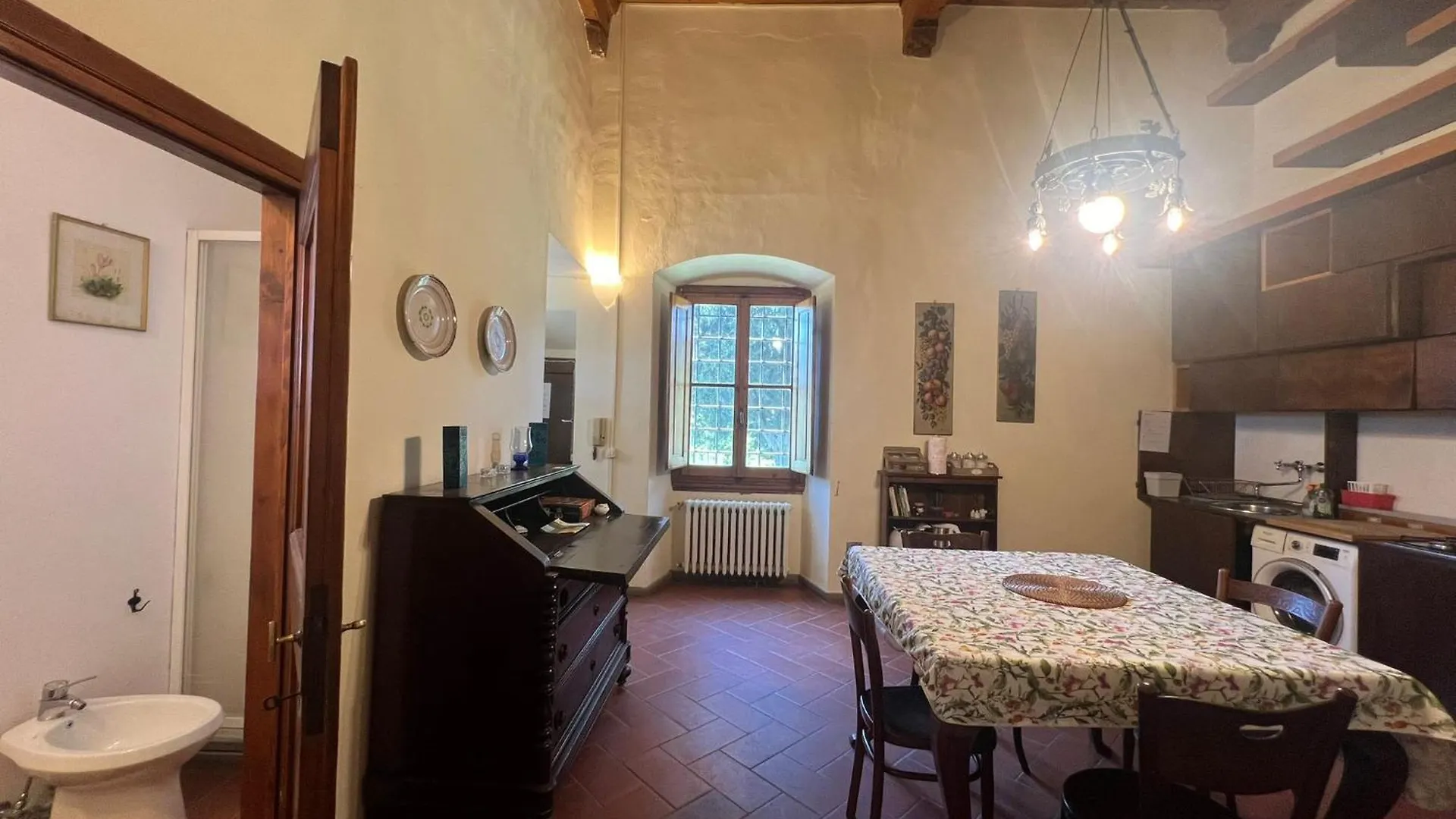 Wine Apartments Florence Lawrence Casignano