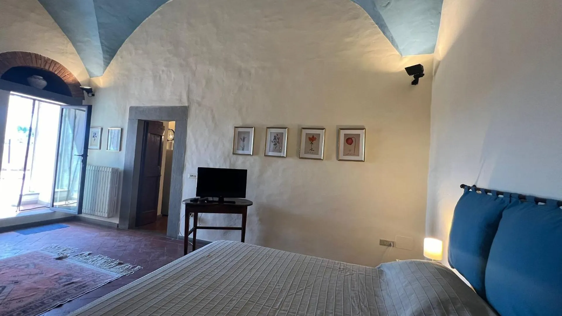Wine Apartments Florence Lawrence Casignano イタリア